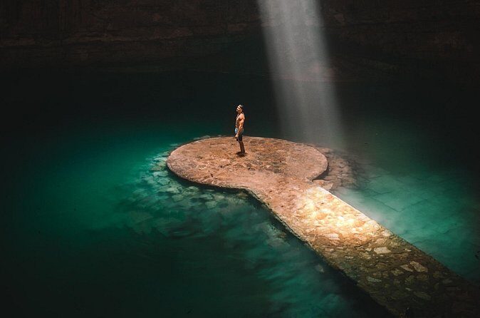 All Inclusive Chichen Itza + Suytun cenote Deluxe Tour - The shopping stop and the heat: how to stay comfortable all day