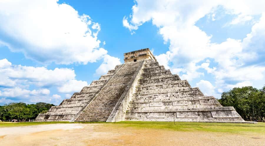 Cancun: Exclusive sunrise at Chichen Itza with an expert guide - El Castillo and the Mayan icons you’ll focus on