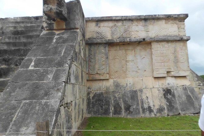 Chichen Itza and Dos Cenotes Experience from Cancun - Lunch reality check: drinks not included, and why that matters