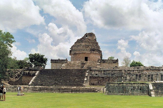 Chichen Itzá, Cenote Ik Kil, Valladolid Premium Small Group - Cenote Ik Kil: swimming with life jacket and locker included