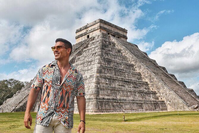 Chichén Itzá, Cenote Suytún, and Cenote Ikkil Guided Tour - Valladolid on a tight clock: beautiful streets, quick taste