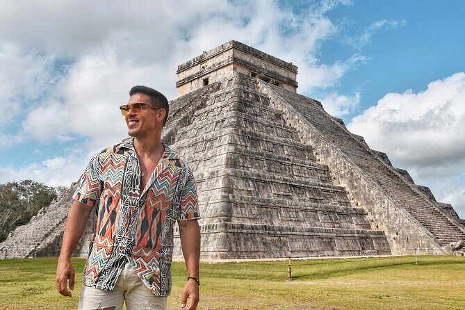 Chichén Itzá, Cenote Suytún & Cenote Ik-kil Expedition - Transport and the language reality: offered in English, but group mix matters