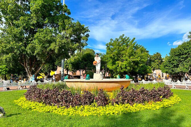 Chichen Itza, Cenote & Valladolid Tour with Tequila and Lunch - Lunch and tequila tasting: the Yucatán flavor break