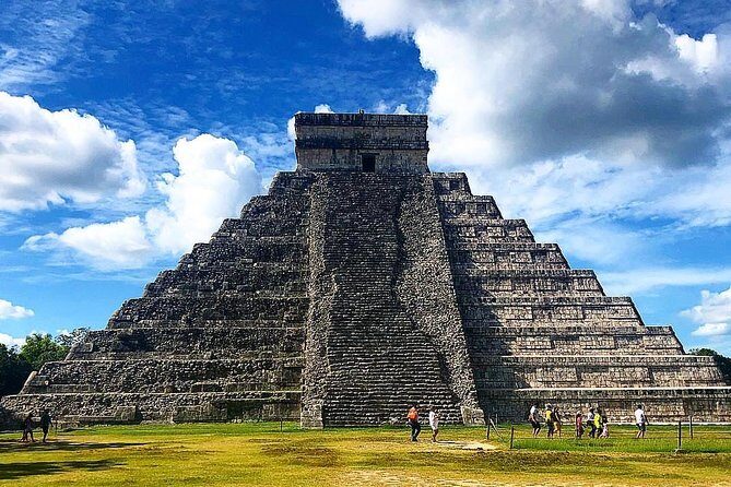 Chichen Itza Classic Tour - Guides, Group Size, and the Sales Stops Factor