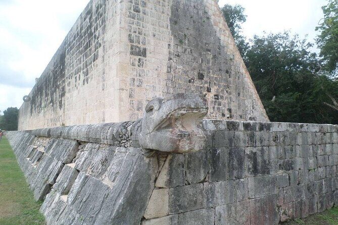 Chichen Itza Deluxe, 2 Cenotes tour From Playa del Carmen - Valladolid: A Short Cultural Pause (Don’t Treat It Like a Full Day)