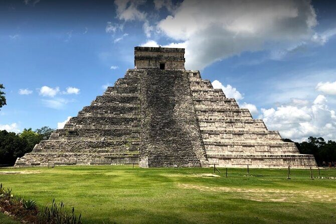 Chichen Itza Deluxe from Cancun to Playa del Carmen - Chichén Itzá guided tour: Kukulkán, ball courts, and the observatory