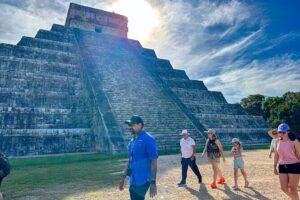 Chichen Itza Early Access Private Tour with Buffet Lunch - What you’ll actually see: El Castillo, Temple of the Warriors, ball court, carvings