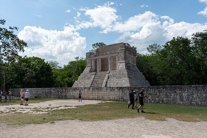 Chichen Itza Early Access Private Tour with Buffet Lunch - Should you book this Chichen Itza early access private tour?