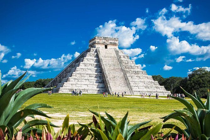 Chichen Itza & Ek Balam Tour From Cancun - Second Ruin: Ek Balam and the Acropolis Climb