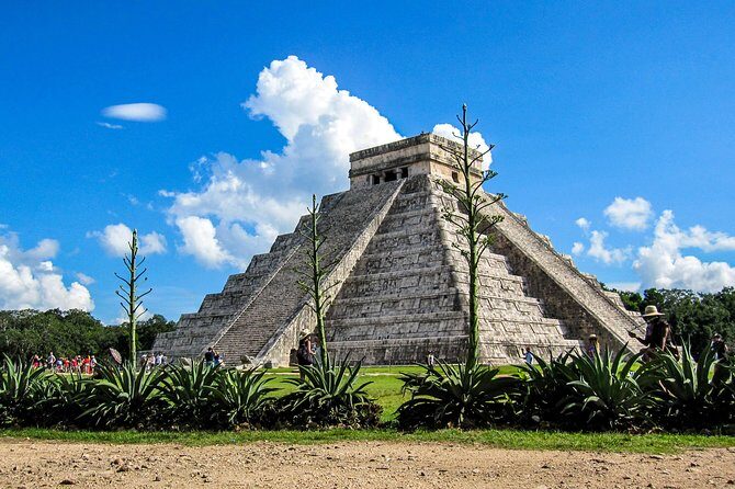 Chichen Itza & Ekbalam with Cenote Swim from Cancun - What makes this tour a smart pick