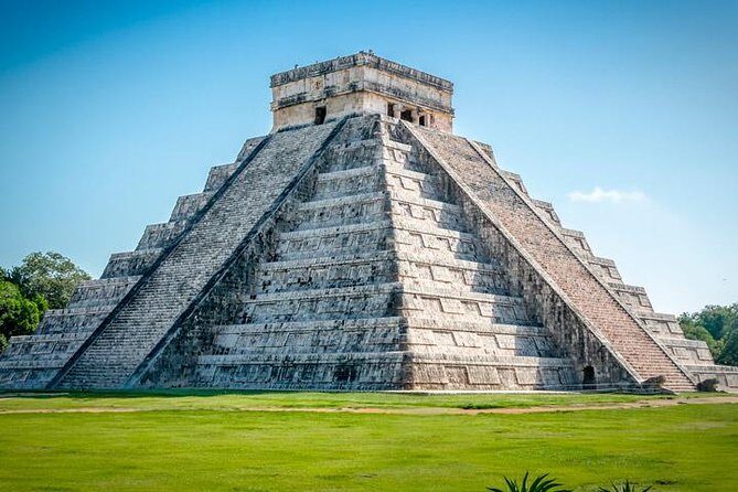 Chichen Itza Elite Private Tour from Merida - Cenote Ik-Kil: Swim Break, Showers, and a Total Reset