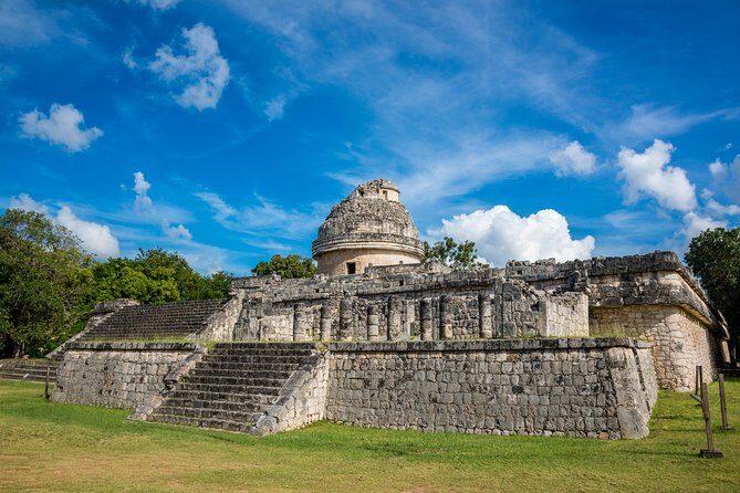 Chichen Itza Guided Historical Tour with Lunch Included - Chichén Itzá at the first stop: El Castillo photos and guided context