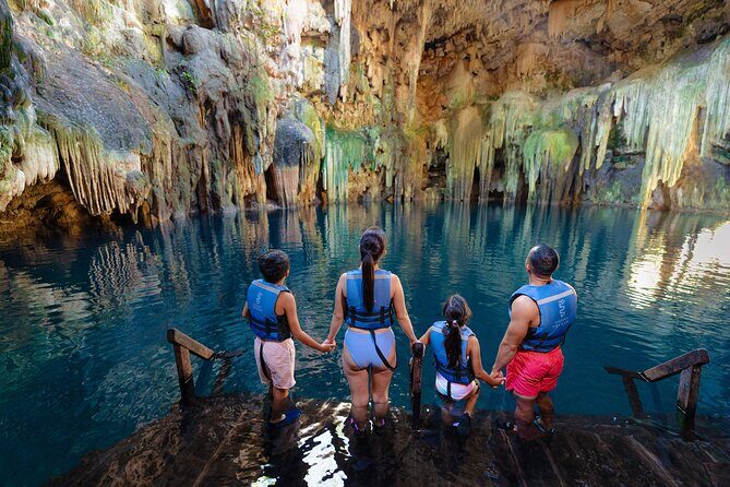 Chichen Itza Guided Historical Tour with Lunch Included - Group size and guide style: what 50 travelers changes