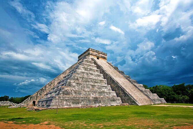 Chichen Itza Ik kil and Suytun Cenote Tour from Cancun - Food and comfort: breakfast, lunch, and air-conditioned travel