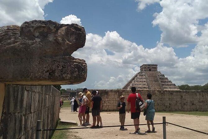 Chichen Itza Private Tour Ciudadela Norte and Cenote Tsukan - The private guide-driver: what to look for and why Abraham matters