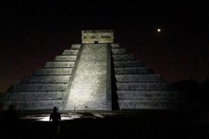 Chichen Itza Sunrise and Cenote Ik Kil from Cancun - Private guide energy: what you’ll learn at Chichén Itzá