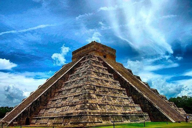 Chichen Itza Sunrise Express Day Tour from Riviera Maya - The 7:00 am start: pickup and the ride south