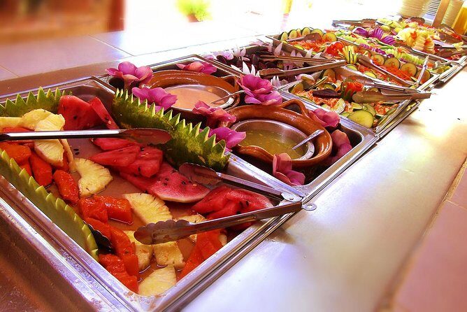 Chichen Itza, Suytun and Ik-Kil Cenote - Food, drinks, and the small extras that catch people off guard