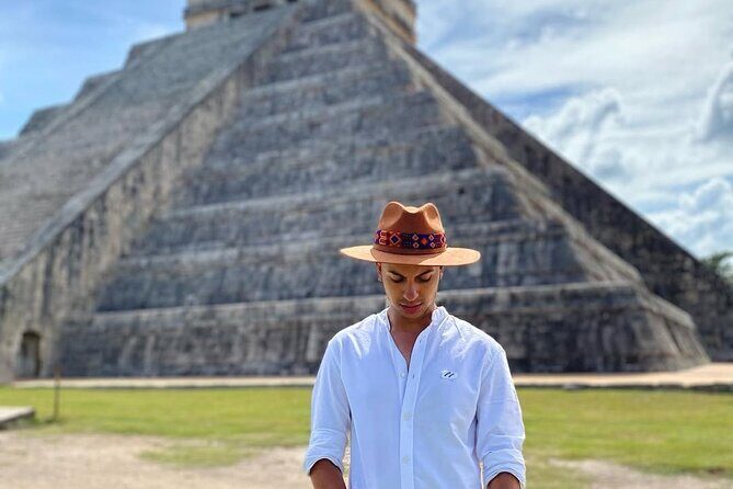 Chichen Itza, Suytun and Ikkil cenotes in One Day Tour! - Cenote Ik-Kil: jungle walls, deep water, and safe swimming