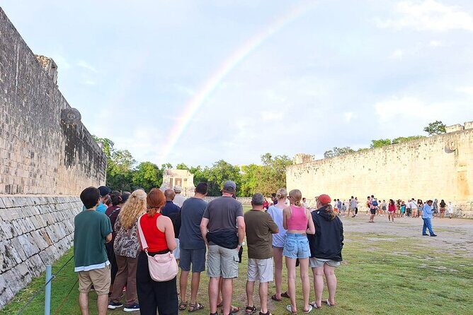 Chichen Itza: Tour with Expert Guide without lines! - Guides who make it click: Russell, Omar, and the multimedia edge