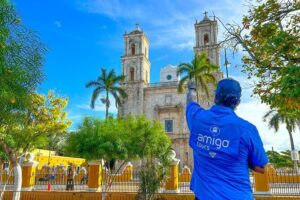 Chichen Itza, Valladolid & Cenote Private Tour with Buffet Lunch - Valladolid First: Quick Town Time, Photos, and Easy Souvenir Browsing