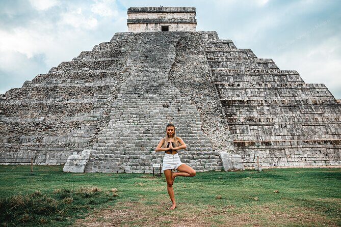 Chichen Itza VIP Private Tour – Skip-the-Line – Express - The guide touch: why a friendly, confident guide matters