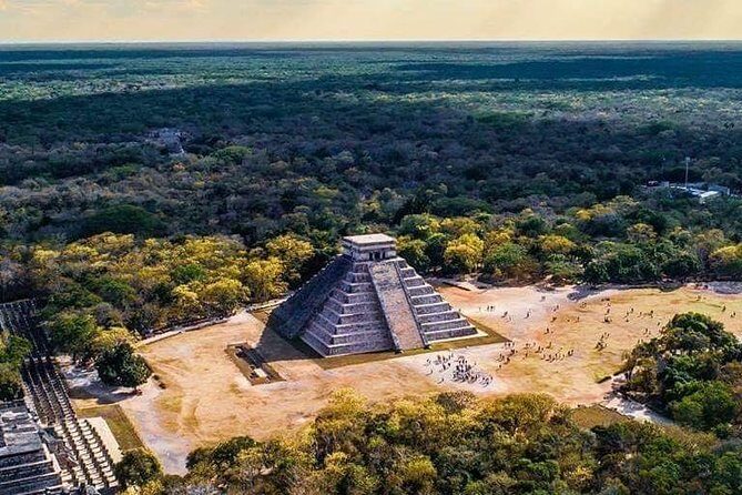 Chichen Itza with Cenote and Valladolid - Food, drinks, and the on-bus experience