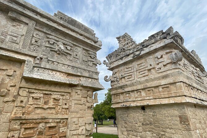 Exclusive Guided Tour: Chichen Itza - Cenote Ik Kil -Valladolid - Stop 2: Cenote Ik Kil — Cool Water in a Sacred Sinkhole