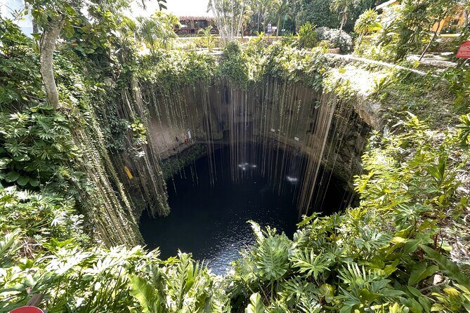 Exclusive Guided Tour: Chichen Itza - Cenote Ik Kil -Valladolid - Stop 3: Valladolid for Colonial Color and Quick Bites