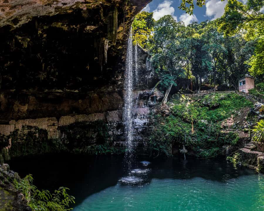 From Playa del Carmen: Chichen Itza, Valladolid, Cenote, and Buffet Tour - Chichén Itzá With a Live Guide: What You’ll Actually Get
