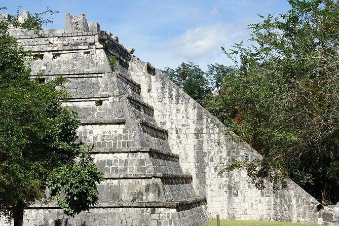 Full-Day Chichen Itza, Coba, cenote Ik Kil and Tulum Private Tour - Ik Kil cenote: lunch plus a real swimming break