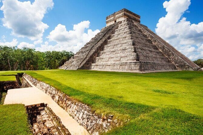 Full day Chichen Itza Tour with Valladolid and Cenote Experience - Hacienda Oxman Cenote Swim: Your Best Time for Quiet
