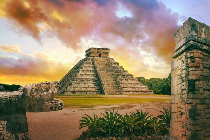 Guided Tour to Chichen Itza Cenote and Valladolid - Shopping stops and tipping pressure: how to handle it without losing your vibe