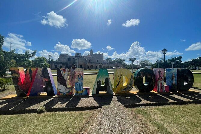 Guided Tour to Chichen Itza, saamal Cenote and Valladolid City - First Stop: Chichén Itzá Yucatán with Guided Insight and Time to Roam