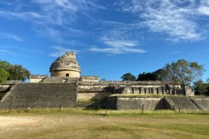 Merida : Chichen Itza, Izamal and Cenote with lunch and pick up - Pickup and road time: what the schedule does to your day