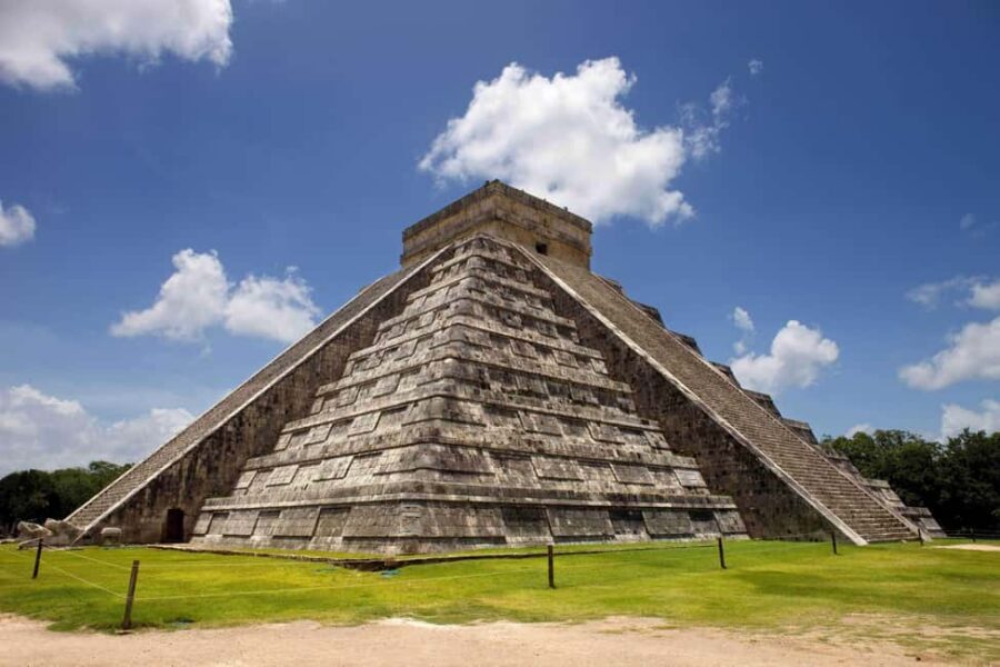Playa del Carmen: Chichen Itza Early Tour with Expert Guide - The ball court in Mesoamerica: more than a side stop