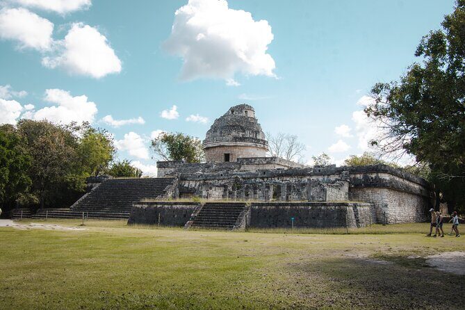 Private Chichen Itza Early Morning Archaeological Tour - Lunch Box on the Go: Simple, Included, and Actually Useful