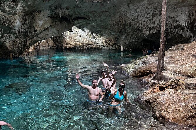 Private Tulum Experience & Cenote - Stop 1: Tulum Archaeological Site without the crowd crush