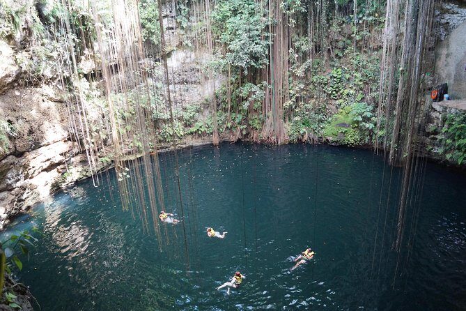 Semi-Private Chichen Itza, Cenote Ik Kil and Valladolid Tour - Ik Kil cenote swim: vests, lockers, and that cool-under-the-earth feeling