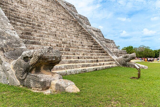 Small group tour to Chichen Itza early access + Cenote + Coba - Early access at Chichén Itzá: why timing is everything