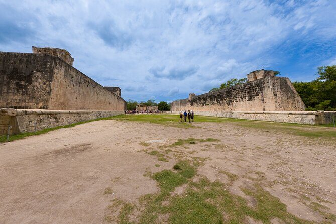 Small group tour to Chichen Itza early access + Cenote + Ekbalam - Stop 3: Ek’ Balam—jungle ruins and a real climb