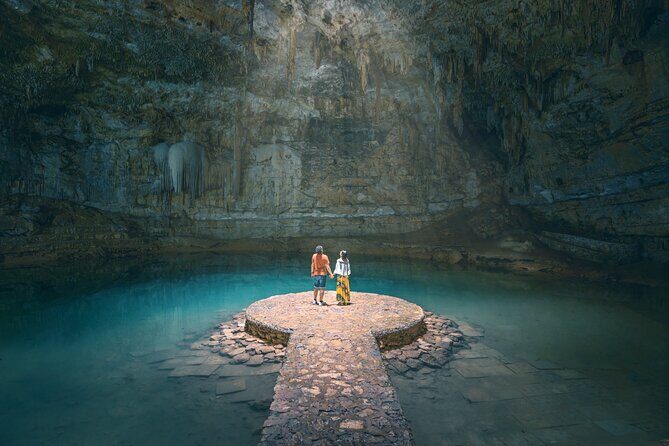 The Great Chichen Itza and Suytun & ikkil Cenotes guided tour - Suytún Cenote: swim allowed, life jacket included, buffet too