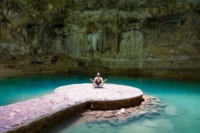 The Great Chichen Itza and Suytun & ikkil Cenotes guided tour - Ik-kil Cenote: another life jacket swim stop