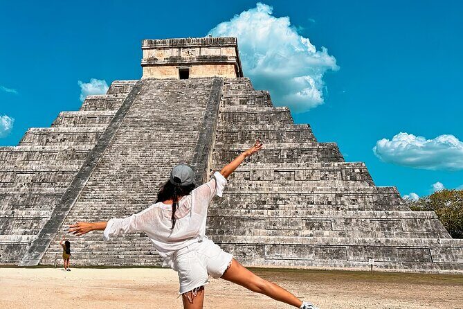 The Great Chichen Itza and Suytun & ikkil Cenotes guided tour - Chichén Itzá: guided time, then your own photo walk