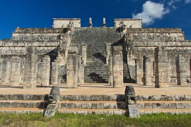 Tour to Chichen Itza-Tickets, food and cenote - Pickup from Cancun and the 6:00 AM start