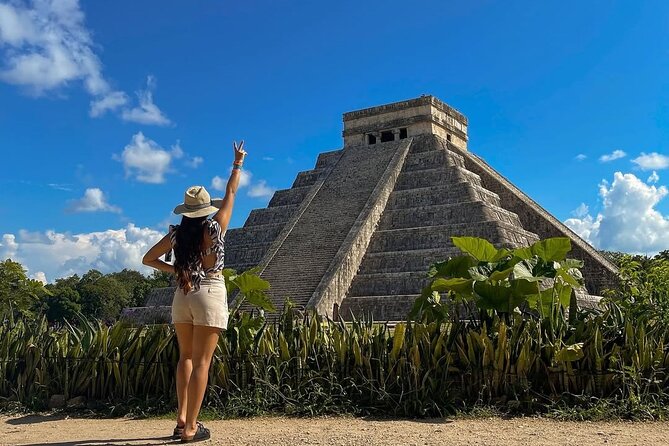 Chichen Itza + Cenote Suytun and Ikkil + Buffet and more! - Pickup, bus comfort, and what you’ll actually get on the ride