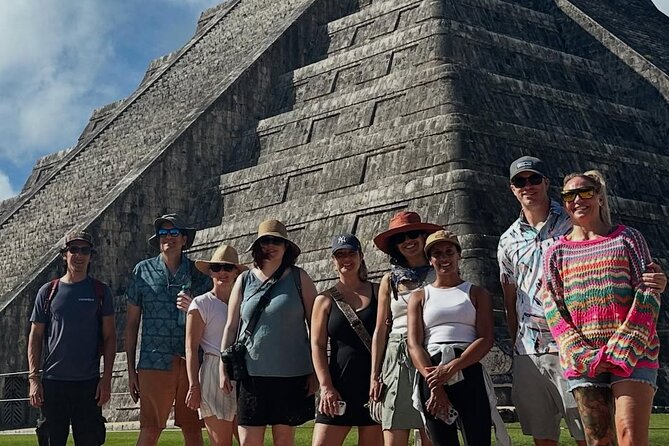 Chichén Itzá Tour with an Expert Guide from Valladolid - Small group comfort and expert guiding in English