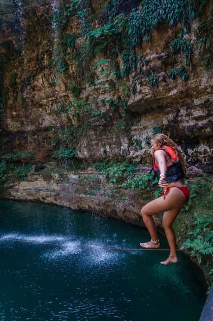Tulum: Chichen Itza Adventure! Cenote Saamal and Valladolid - The bus ride reality: comfort, timing hits, and guide language setup